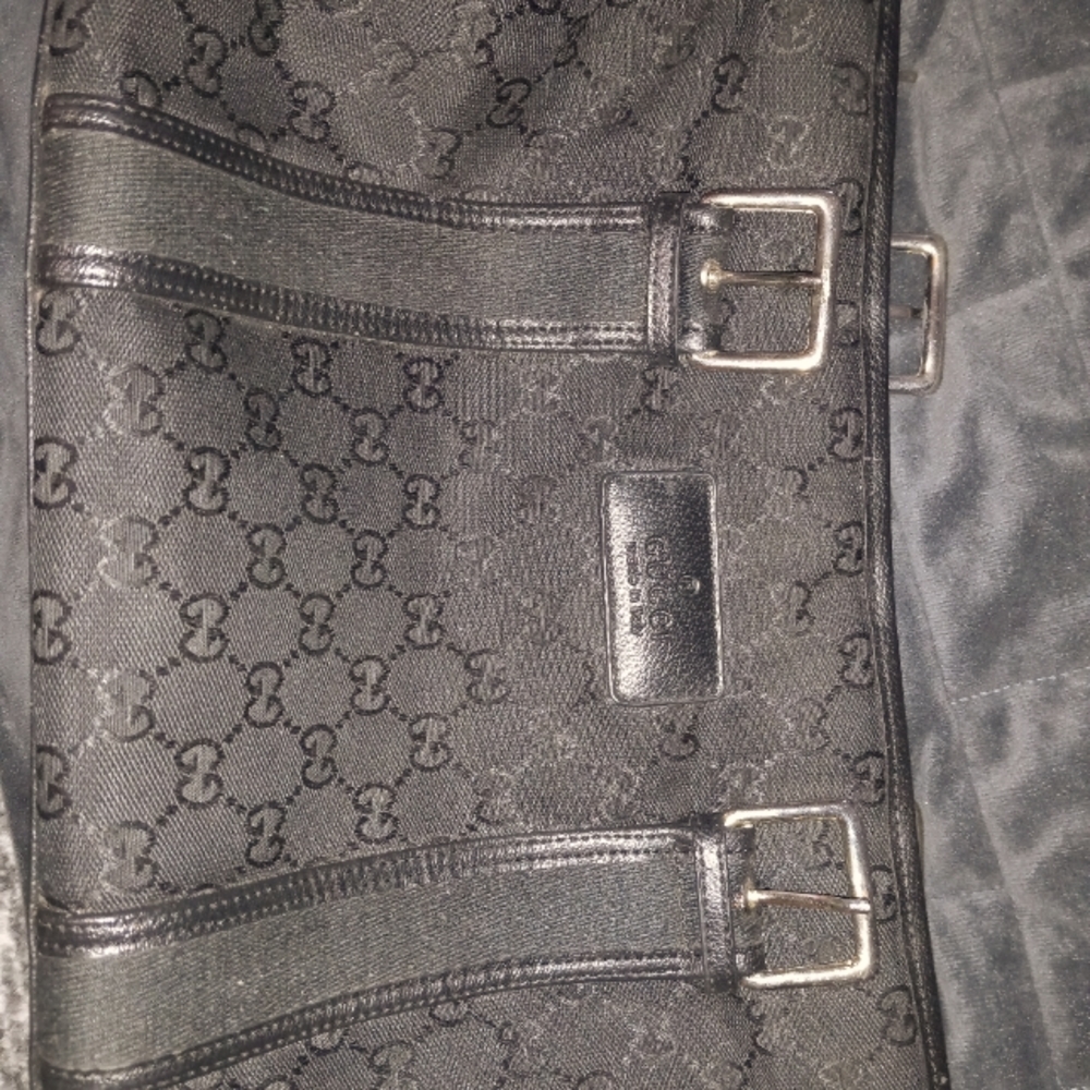 GUCCI PURSE BRAND NEW; Medium Size;Black.
